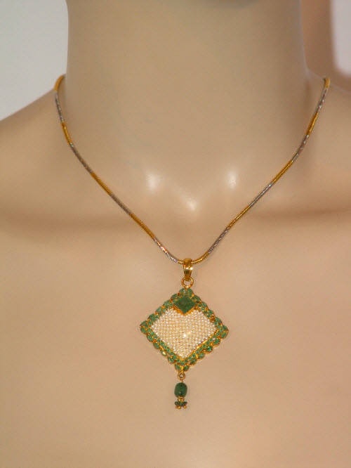 Designer Pendant Set (Real Stones and Pearl) 10277