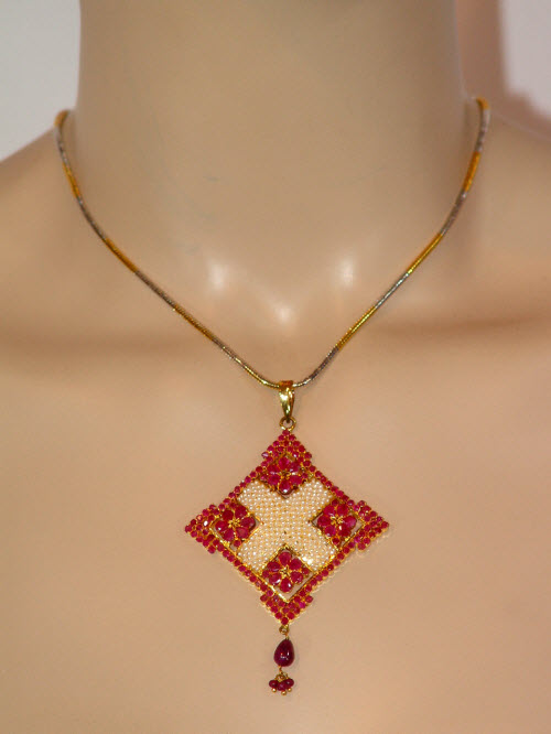 Designer Pendant Set (Real Stones and Pearl) 10281