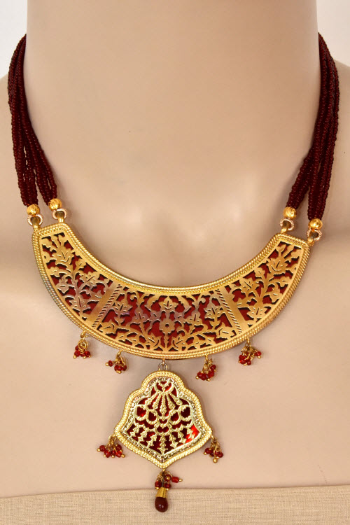 Maroon Traditional Thewa Pendant Set 11211